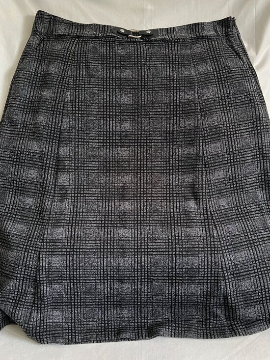 Christopher & Banks Size 16 Black & Grey Plaid A-Line Skirt Side Zipper Closure - Picture 1 of 4